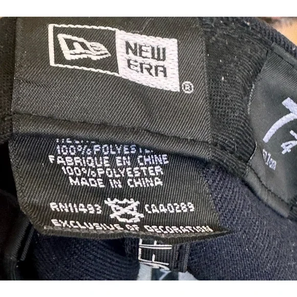 New Era Navy Blue Chief Wahoo Cleveland Indians Baseball Hat sz 7 1/4 - Picture 10 of 11